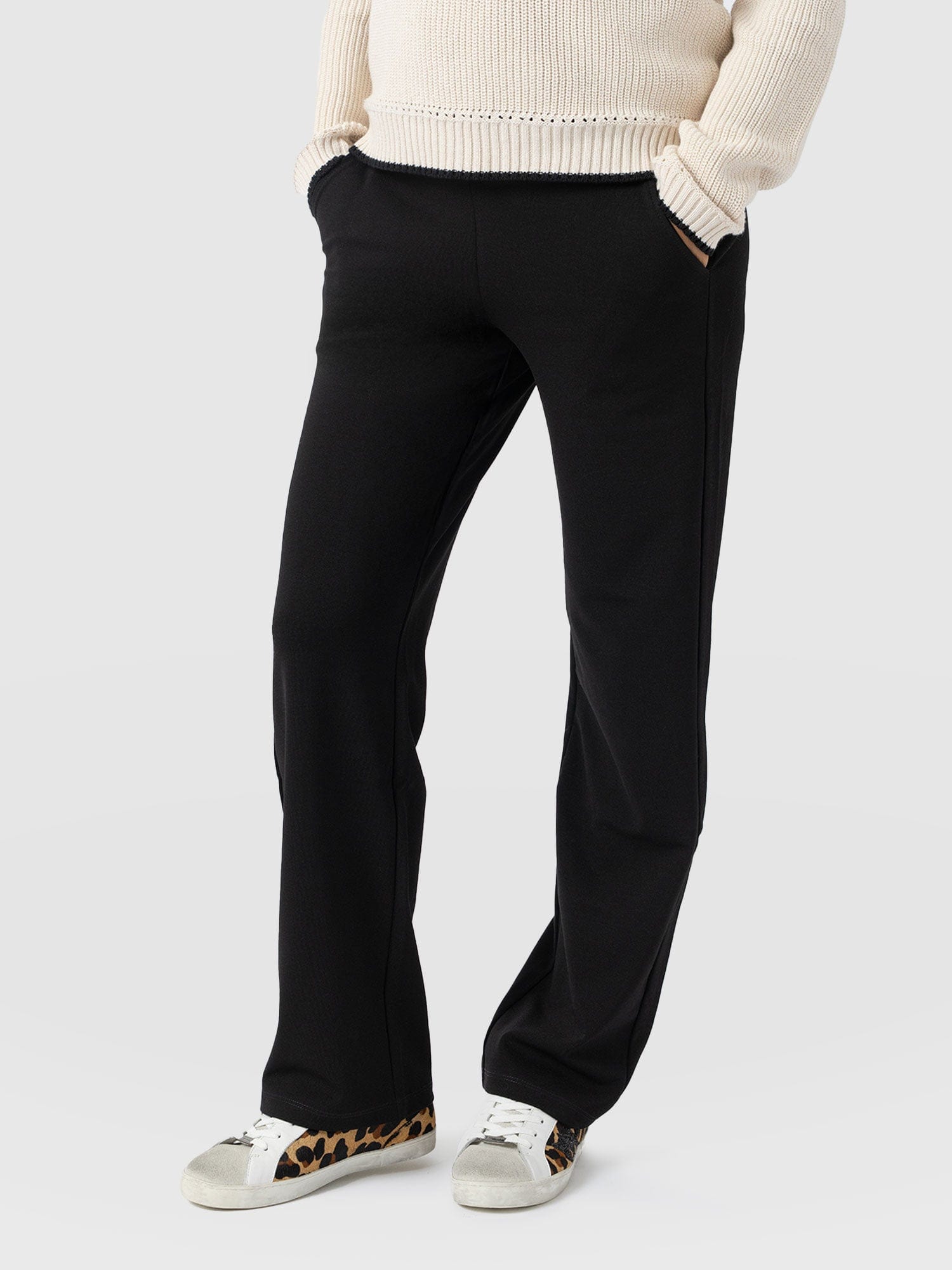 Runway Pant Black - Women's Pants | Saint + Sofia® USA